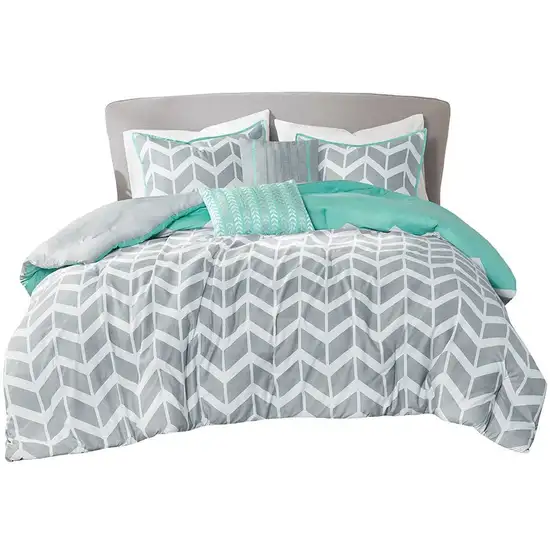 Full/Queen Reversible Comforter Set with Grey White Aqua Teal Chevron Pattern Photo 3