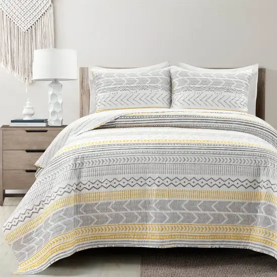 Full/Queen Scandinavian Grey/Yellow Reversible Cotton Quilt Set Photo 1