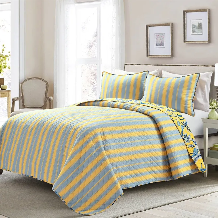 Full/Queen Size Lightweight Peacocks Polyester Quilt Set Yellow Blue Photo 4