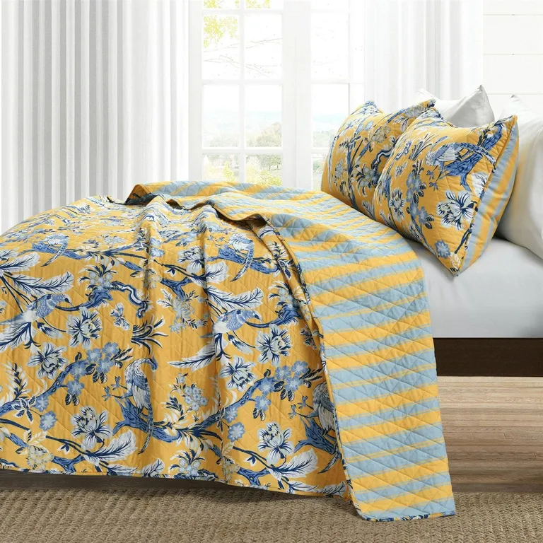 Full/Queen Size Lightweight Peacocks Polyester Quilt Set Yellow Blue Photo 2