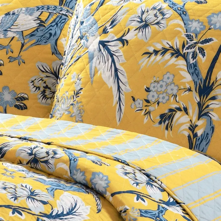 Full/Queen Size Lightweight Peacocks Polyester Quilt Set Yellow Blue Photo 3