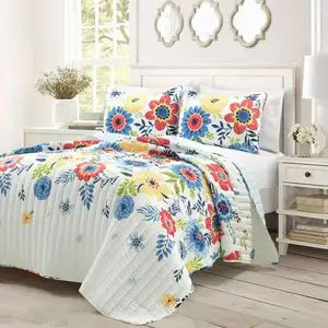 Photo of Full/Queen Size 3 PCS Lightweight Reversible Navy Flowers Polyester Quilt Set