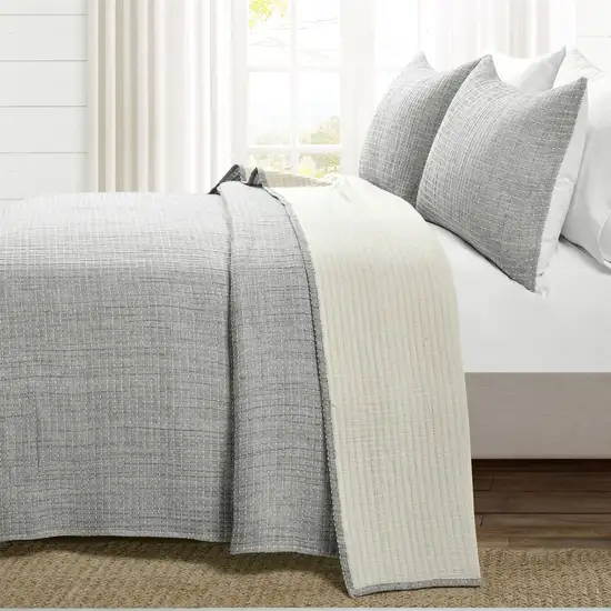 Full/Queen Size 3-Piece Reversible Cotton Yarn Woven Quilt Set in Grey Cream Photo 2