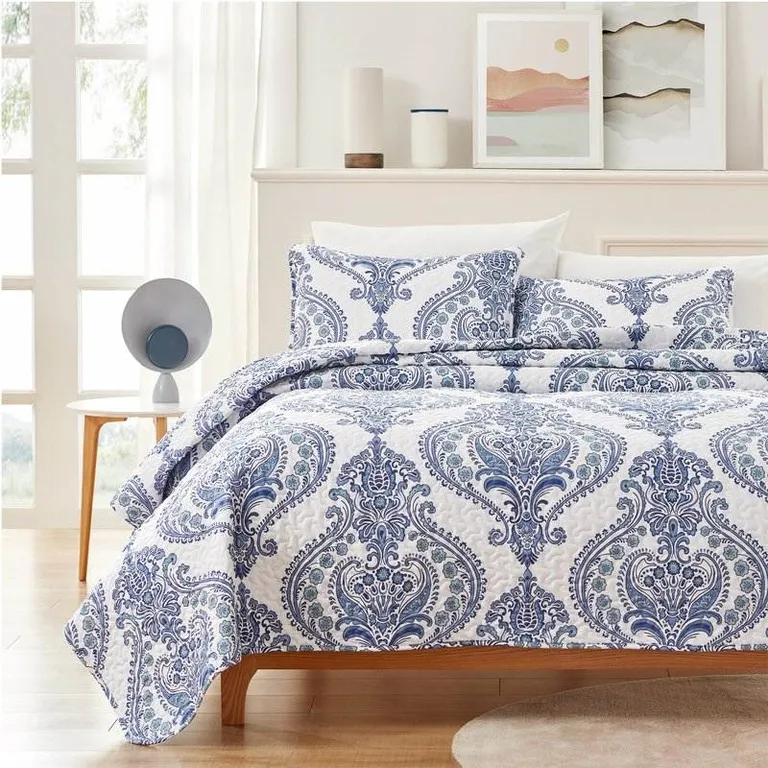 Full/Queen Size Soft Microfiber Reversible Blue/White Baroque Design Quilt Set Photo 1