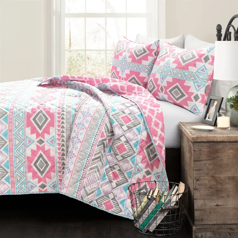 Full/Queen Southwest Style Polyester Pink Blue Striped Reversible Quilt Set Photo 2