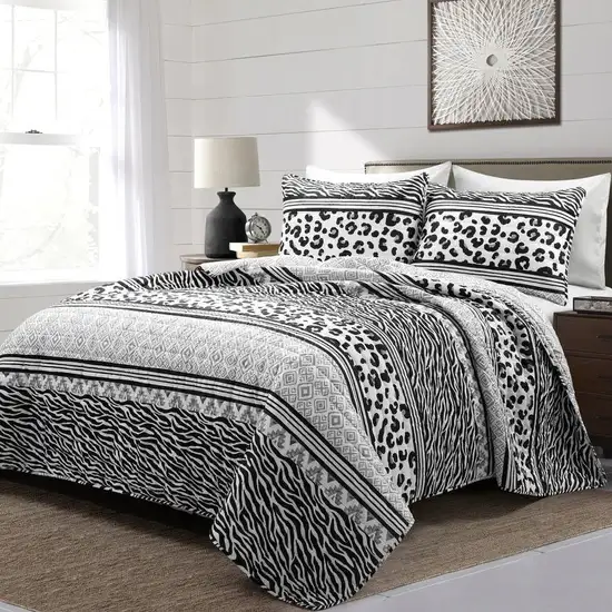 Full/Queen size Animal Print Black White Lightweight Reversible Quilt Set Photo 1