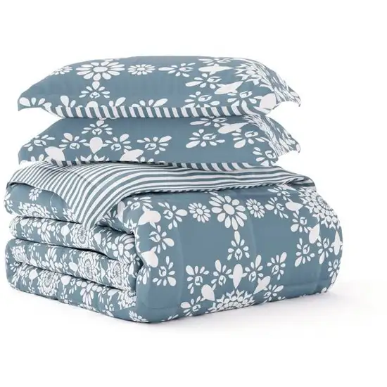 Full/Queen size 3-Piece Blue and White Reversible Floral Striped Comforter Set Photo 4