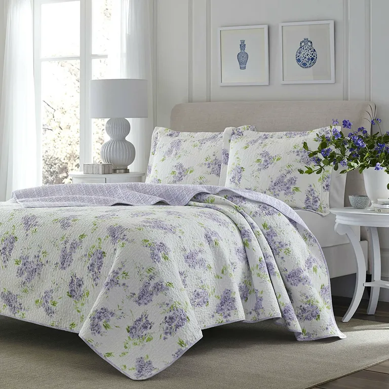 Full / Queen size 3-Piece Cotton Quilt Set with White Purple Floral Pattern Photo 1