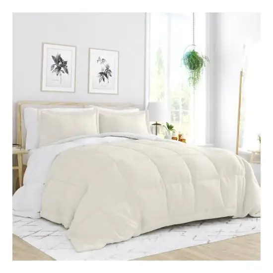 Full/Queen size 3-Piece Microfiber Reversible Comforter Set in White and Cream Photo 2