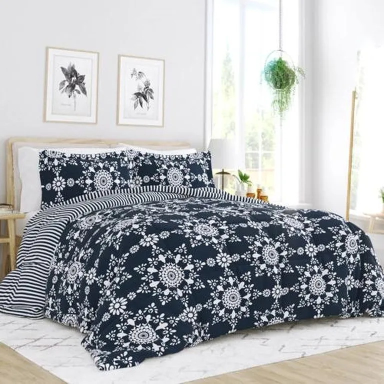 Full/Queen size 3-Piece Navy Blue White Reversible Floral Striped Comforter Set Photo 1