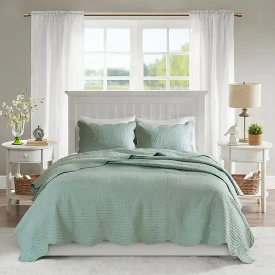 Full/Queen size 3-Piece Reversible Scalloped Edges Microfiber Quilt Set in Seafoam Photo 1