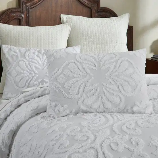 Full Size 100-Percent Cotton Chenille 3-Piece Coverlet Bedspread Set in White Photo 4