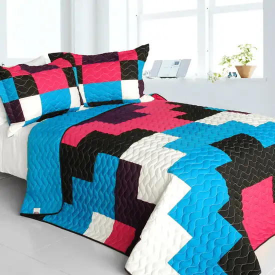 Gonna Lie -  Vermicelli-Quilted Patchwork Geometric Quilt Set Full/Queen Photo 1