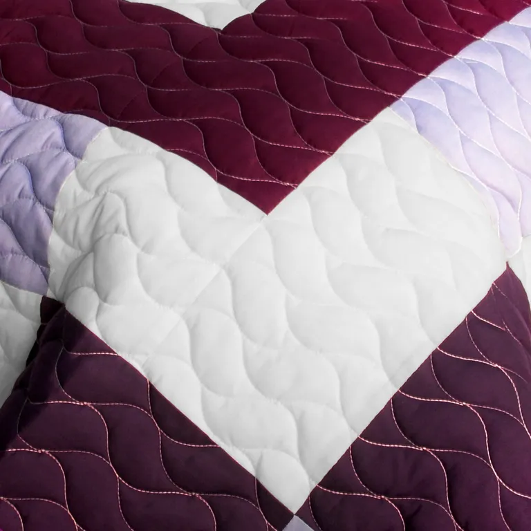 Grape Princess - Brand New Vermicelli-Quilted Patchwork Quilt Set Full/Queen Photo 4