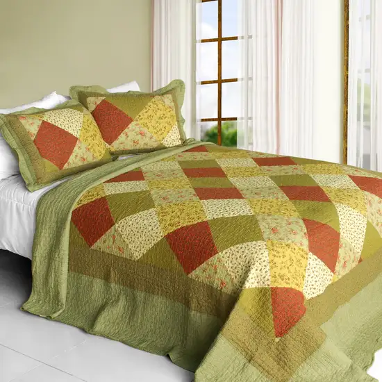Green Fields -  Cotton 3PC Vermicelli-Quilted Striped Printed Quilt Set (Full/Queen Size) Photo 1
