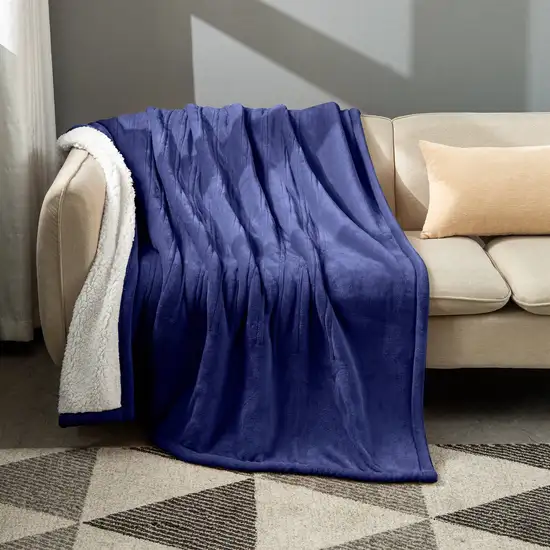 Heated Electric Sherpa Throw Blanket in Blue/White Photo 2