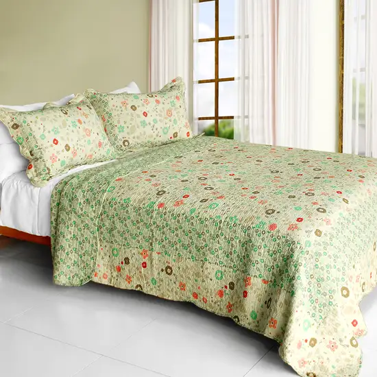 Heavenly Creatures -  Cotton 3PC Vermicelli-Quilted Patchwork Quilt Set (Full/Queen Size) Photo 1