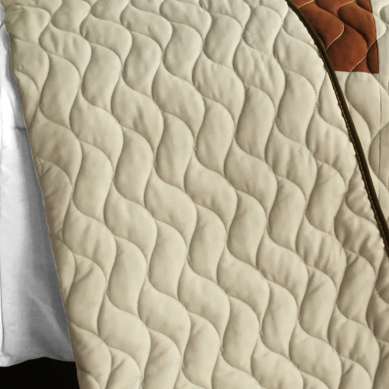 Initial Dream - 3PC Vermicelli - Quilted Patchwork Quilt Set (Full/Queen Size) Photo 3