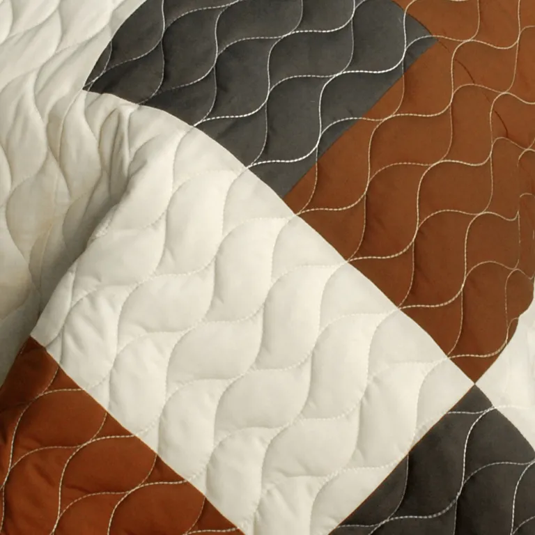 Initial Dream - 3PC Vermicelli - Quilted Patchwork Quilt Set (Full/Queen Size) Photo 4