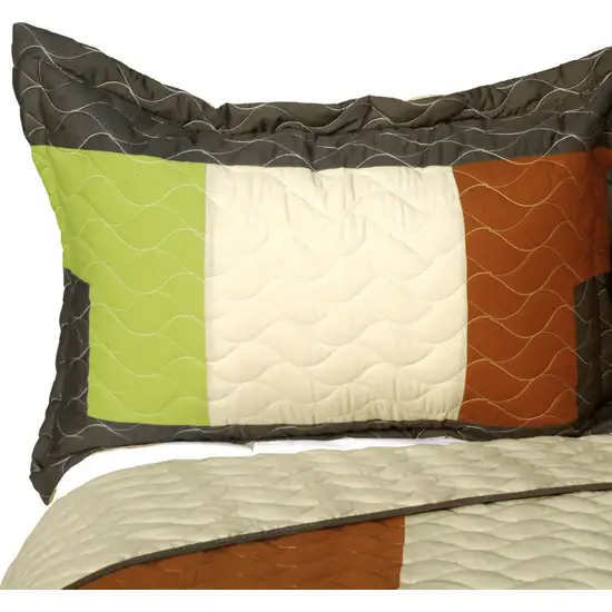 Initial Dream -  3PC Vermicelli - Quilted Patchwork Quilt Set (Full/Queen Size) Photo 3