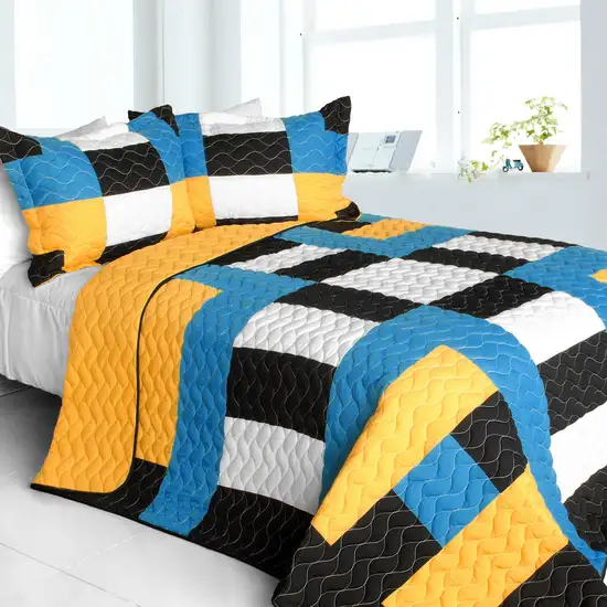 Jessie J -  Vermicelli-Quilted Patchwork Geometric Quilt Set Full/Queen Photo 1