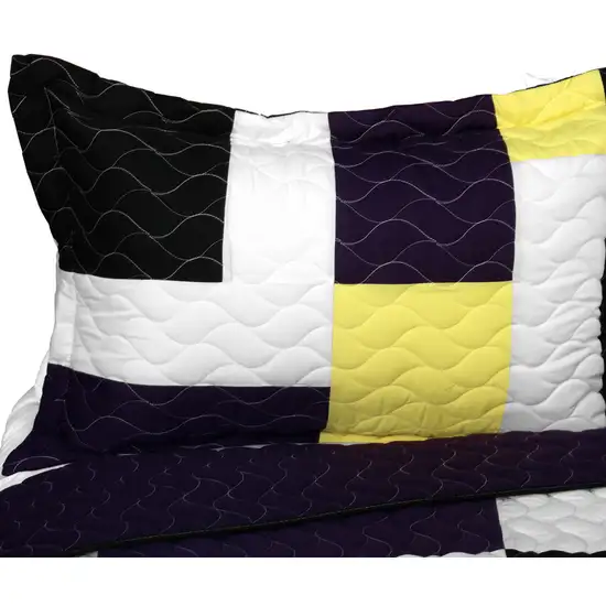 King -  Brand New Vermicelli-Quilted Patchwork Quilt Set Full/Queen Photo 3