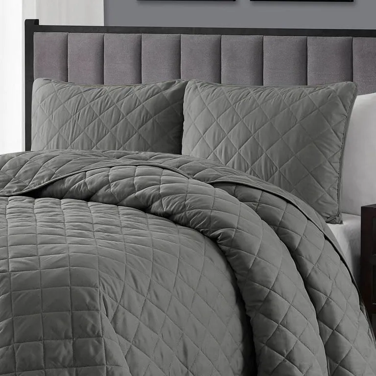 3-Piece Polyester Microfiber Diamond Quilted Quilt Set Photo 3