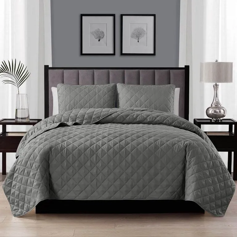 3-Piece Polyester Microfiber Diamond Quilted Quilt Set Photo 1