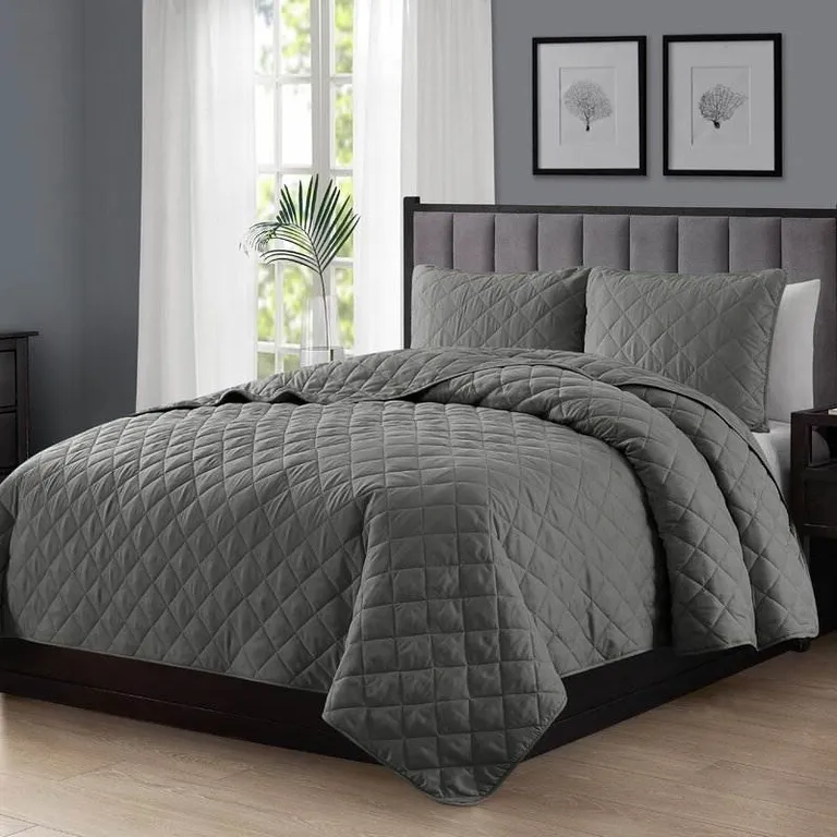 3-Piece Polyester Microfiber Diamond Quilted Quilt Set Photo 2