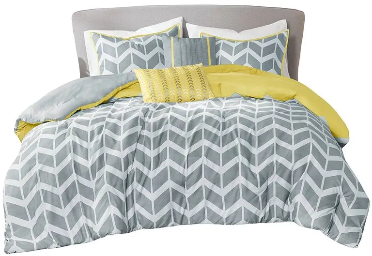 King / Cal King Reversible Comforter Set in Grey White Yellow Chevron Stripe Photo 2