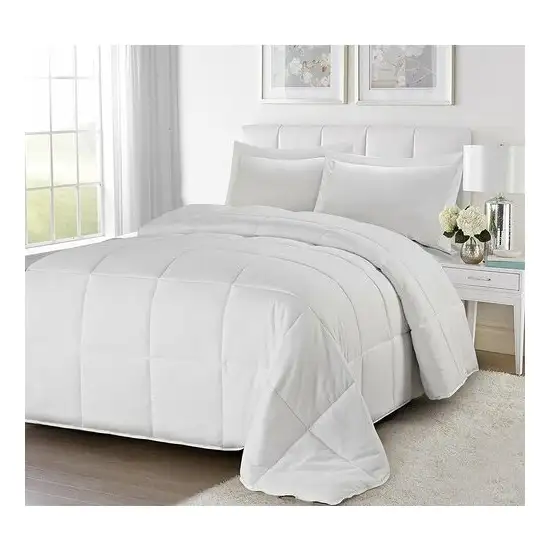 King/Cal King Traditional Microfiber Reversible 3 Piece Comforter Set in White Photo 1