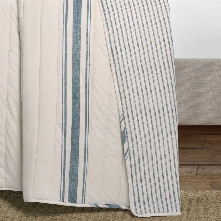 King Size Blue White 3 Piece Stripe Reversible Cotton Quilt Set Photo 4