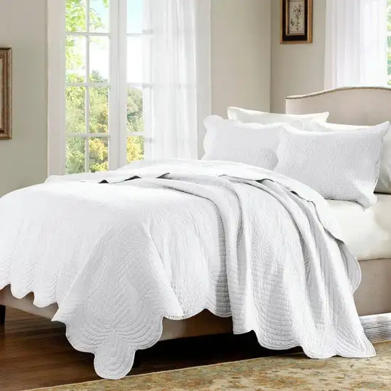 King Size 3 Piece Reversible Scalloped Edges Microfiber Quilt Set in White Photo 2