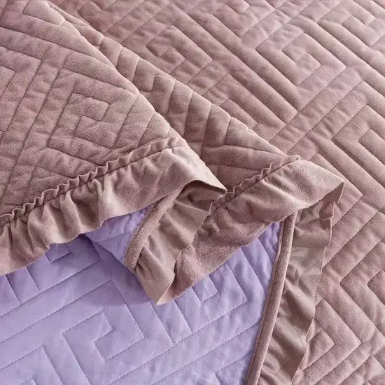 King Violet/Rose-Wood Velvet Microfiber Polyester Reversible 3-Piece Quilt Set Photo 4