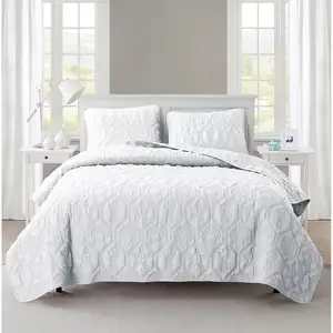 Photo of King size Coastal Beach Seashells Starfish Sea Horse White 3-Piece Quilt Set