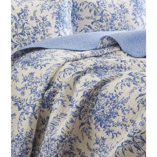 King size 100-Percent Cotton Quilt Bedspread Set with Blue White Floral Leaves Pattern Photo 2