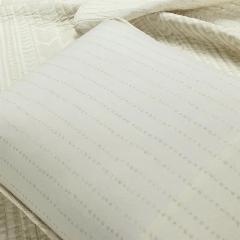 King size Scandinavian Chevron Ivory Reversible Cotton Quilt Set Photo 4