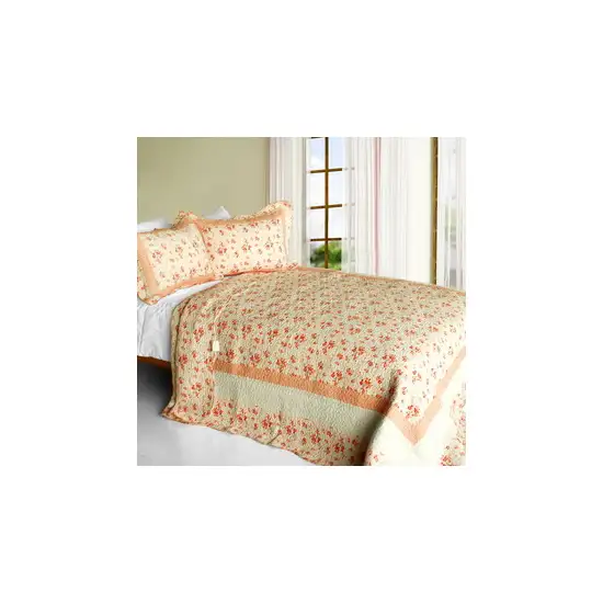 Les Coristes -  3PC Cotton Contained Vermicelli-Quilted Patchwork Quilt Set (Full/Queen Size) Photo 1