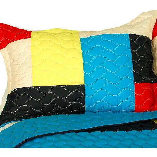 Love in Sunlight -  3PC Vermicelli-Quilted Patchwork Quilt Set (Full/Queen Size) Photo 2