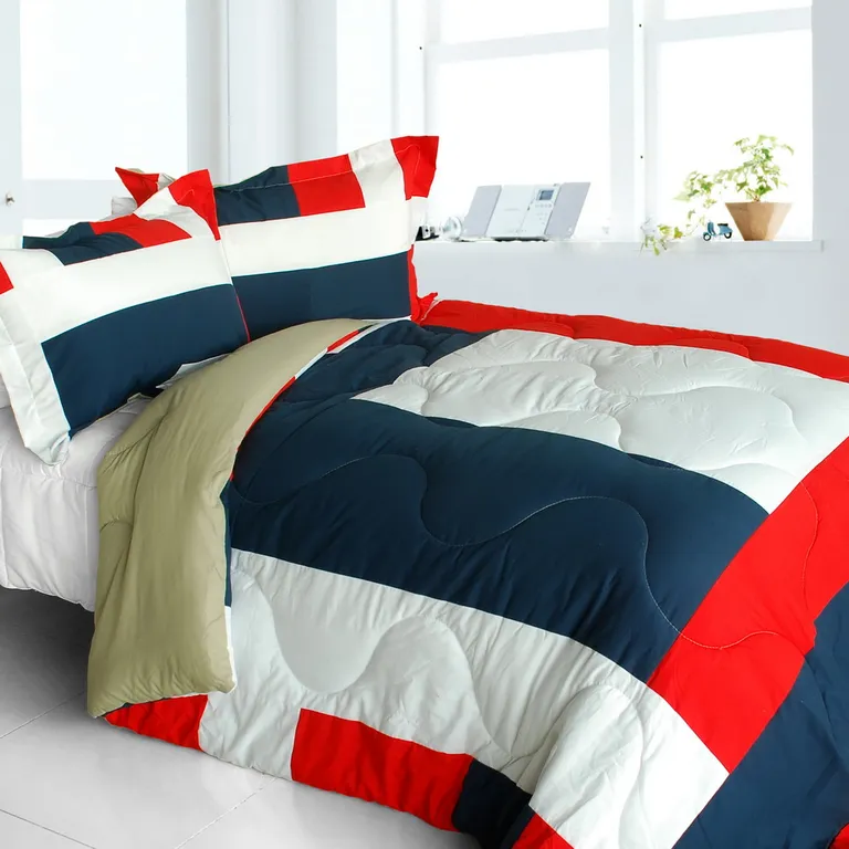 Loving Lorraine - Quilted Patchwork Down Alternative Comforter Set (King Size) Photo 1