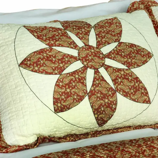 Maple Leaf -  Cotton 3PC Vermicelli-Quilted Patchwork Quilt Set (Full/Queen Size) Photo 3