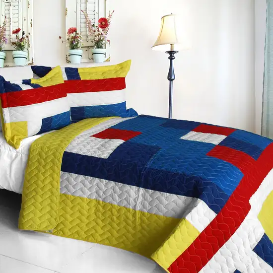 Marionnaud -  Vermicelli-Quilted Patchwork Geometric Quilt Set Full/Queen Photo 1