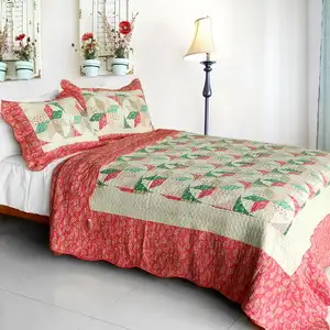 Photo of Mio Dolce Sogno - Cotton 3PC Vermicelli-Quilted Striped Patchwork Quilt Set (Full/Queen Size)