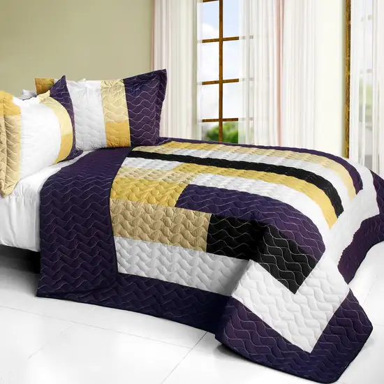 Morning Glory -  3PC Vermicelli - Quilted Patchwork Quilt Set (Full/Queen Size) Photo 1