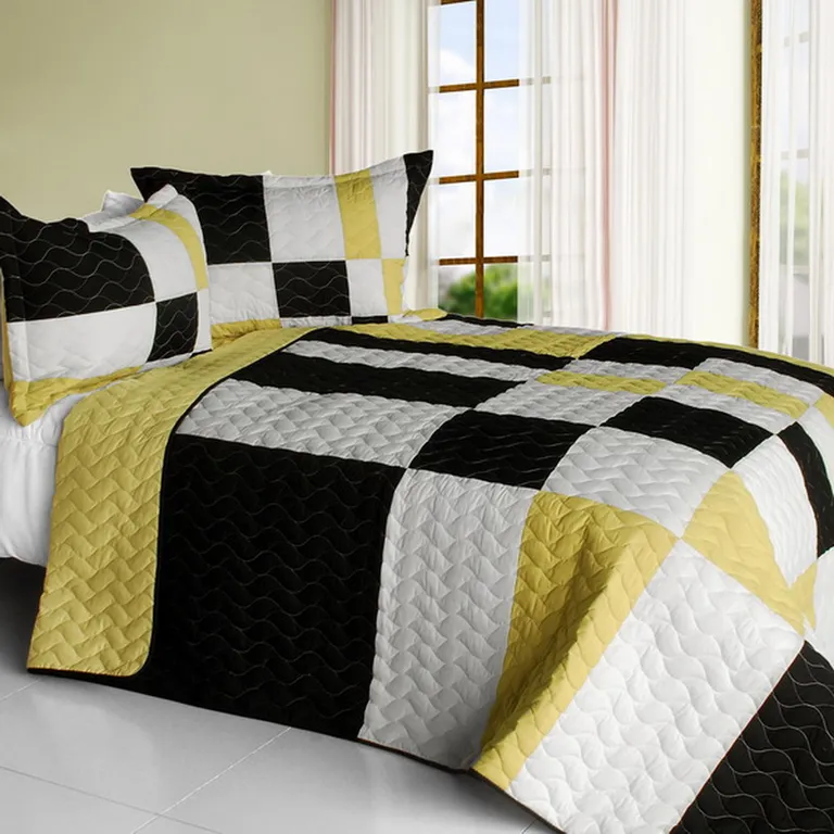 Night Lights - 3PC Vermicelli-Quilted Patchwork Quilt Set (Full/Queen Size) Photo 1