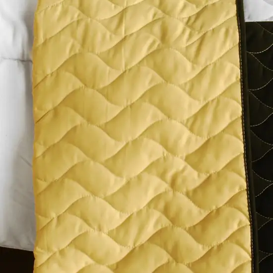 Night Lights -  3PC Vermicelli-Quilted Patchwork Quilt Set (Full/Queen Size) Photo 3