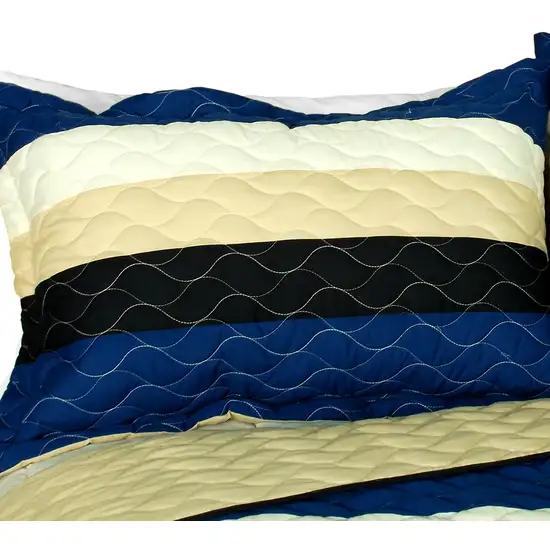 Night in Forest -  3PC Vermicelli-Quilted Patchwork Quilt Set (Full/Queen Size) Photo Swatch