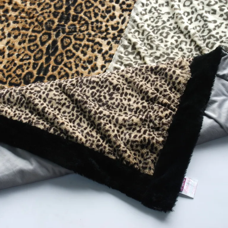 Onitiva - Leopard Art - Animal Style Patchwork Throw Blanket (61 by 86.6 inches) Photo 3