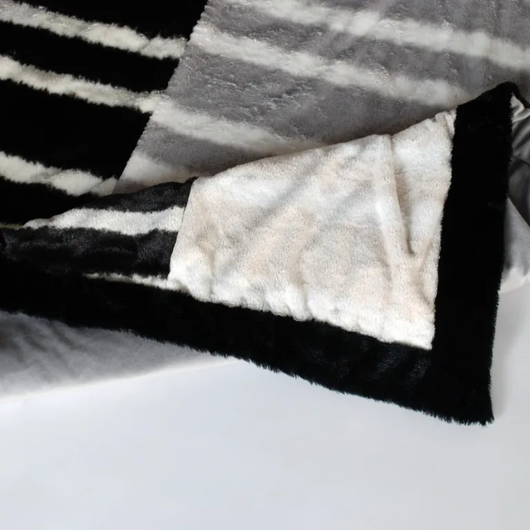 Onitiva - Stripe Beauty - Patchwork Throw Blanket (61 by 86.6 inches) Photo 3