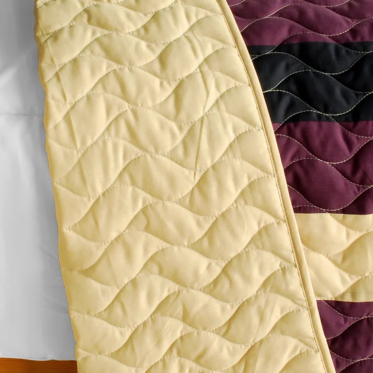 Past Faded - 3PC Vermicelli-Quilted Patchwork Quilt Set (Full/Queen Size) Photo 2